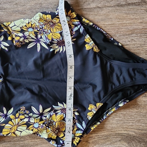 Urban Outfitters Out From Under Black Floral Strappy Swimsuit One Piece M - Picture 8 of 10